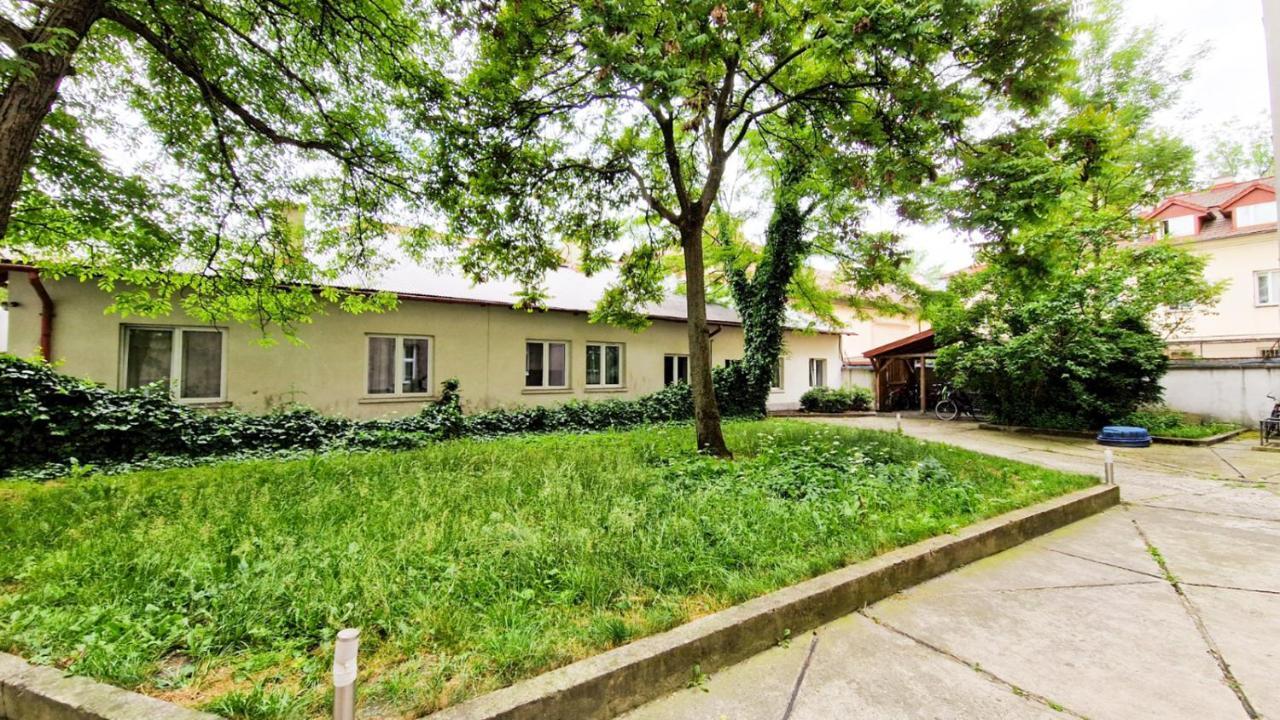 Citynest Apartments Красков Екстериор снимка